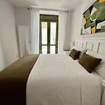 1D Brand New Apartment Downtown Sevilla, Azofaifo Street