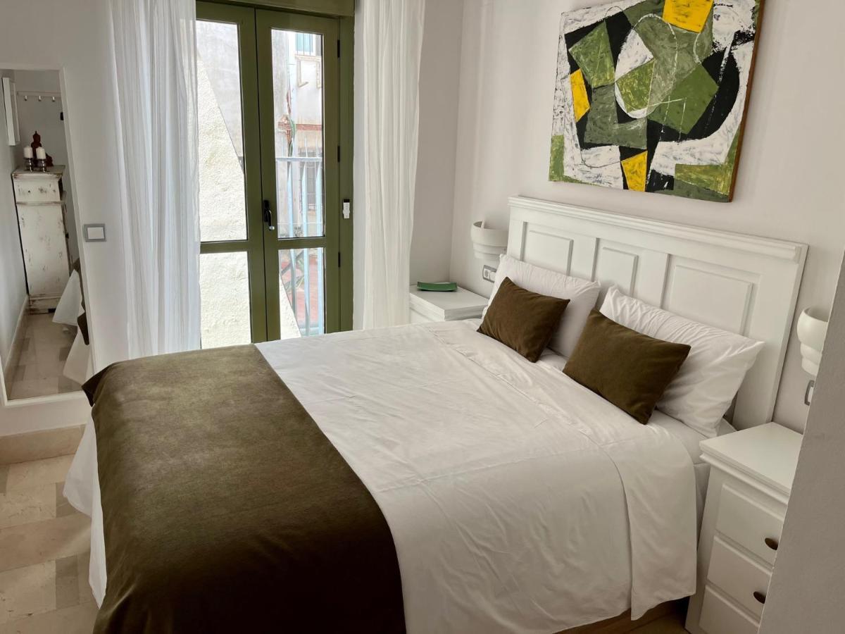 1d Brand New Downtown Sevilla, Azofaifo Street *