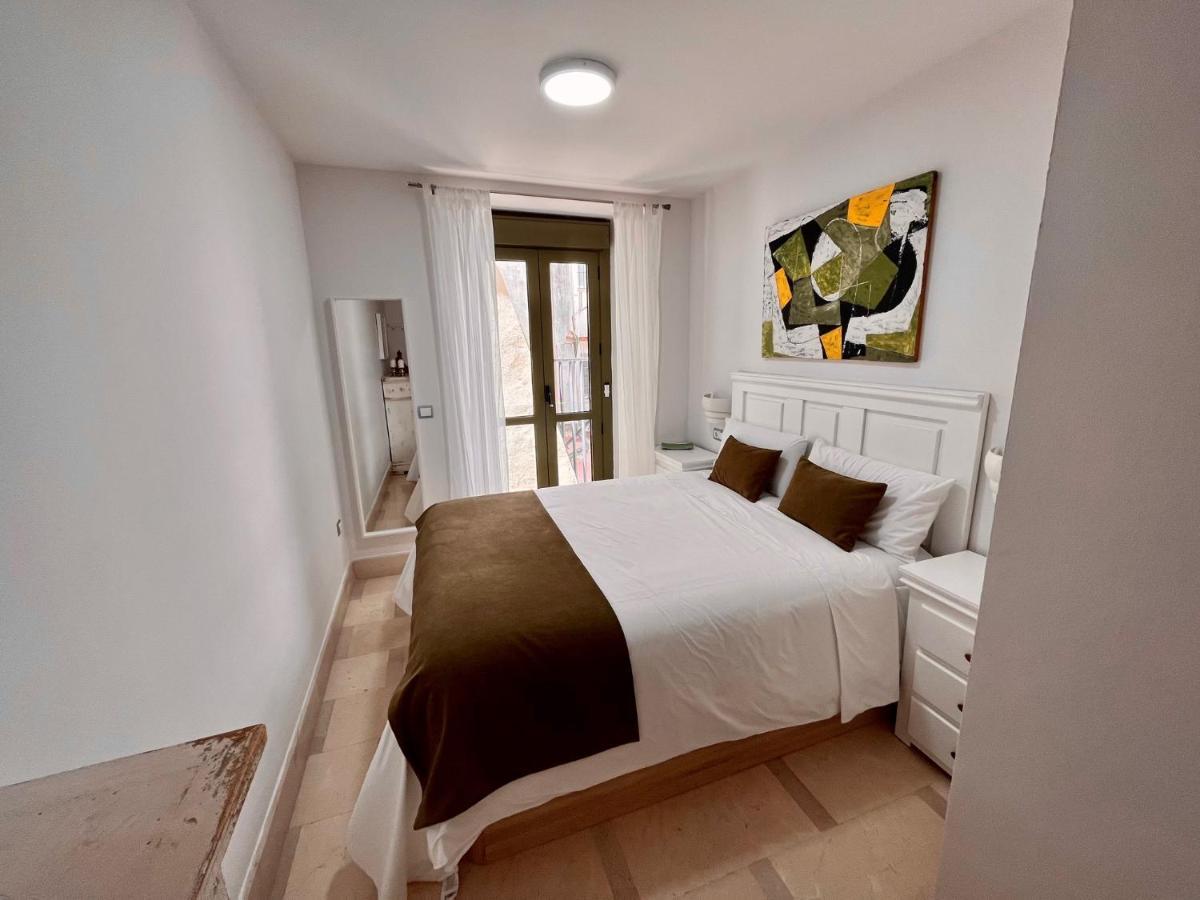 1d Brand New Downtown Sevilla, Azofaifo Street * Séville