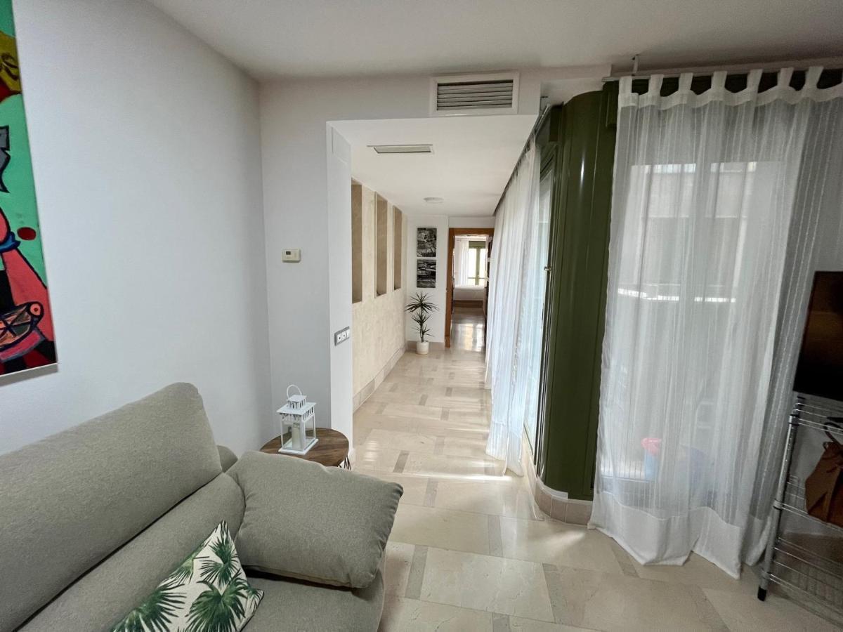 1d Brand New Downtown Sevilla, Azofaifo Street * Séville